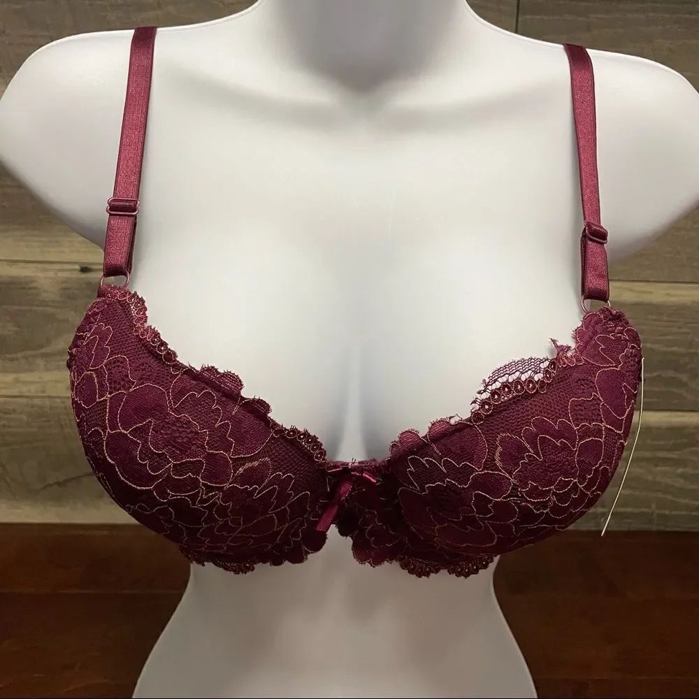 NWT Mamia Wine Colored Lace Padded Bra With Cream Stitching Detail Size 34B